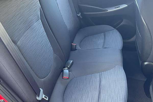2019 Hyundai Accent Sport RB6