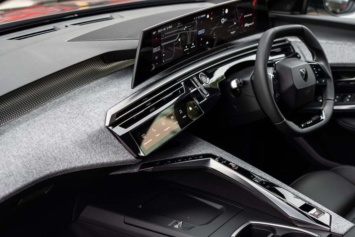 2024 Peugeot 3008 GT Premium Hybrid P64