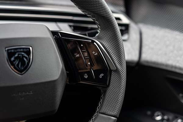 2024 Peugeot 3008 GT Premium Hybrid P64