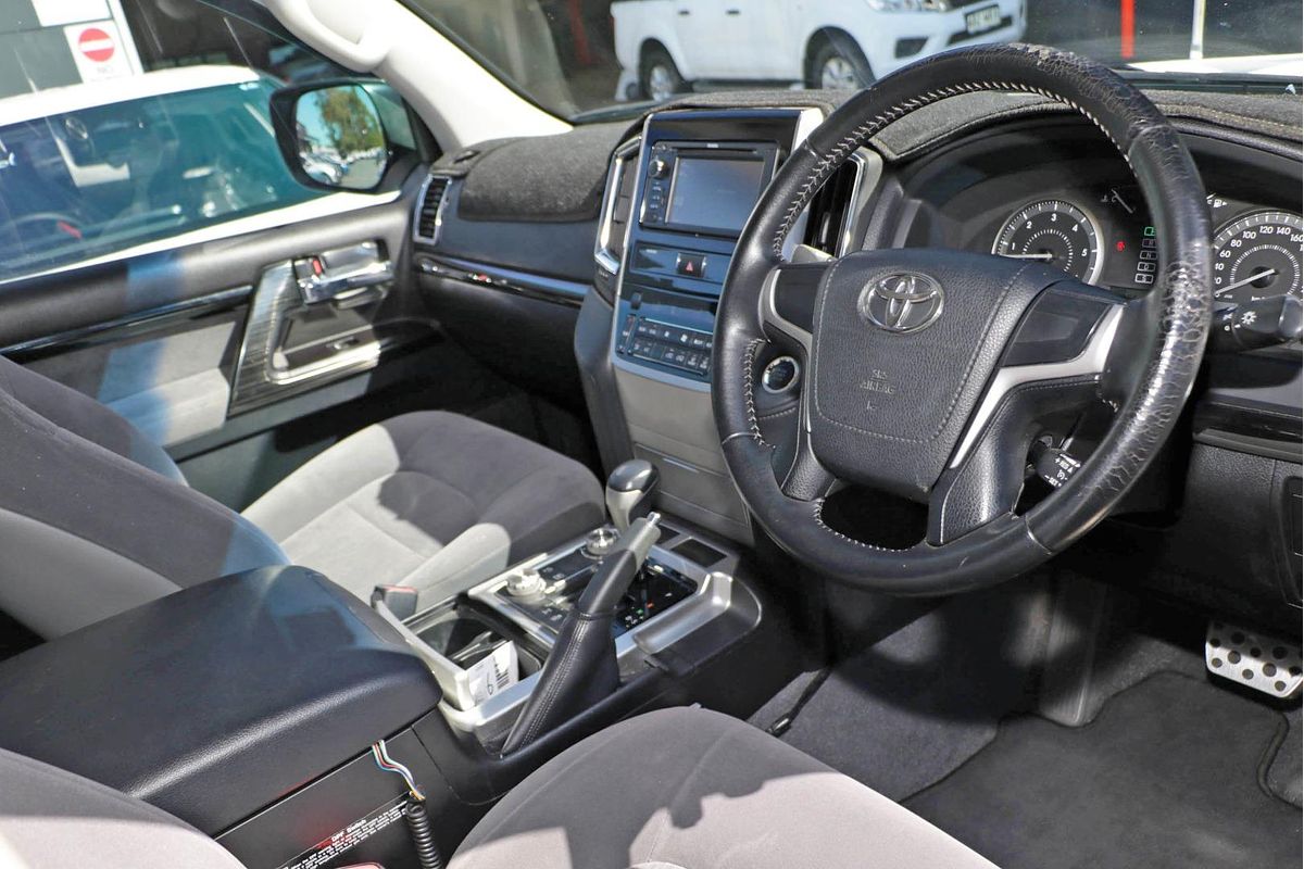 2015 Toyota Landcruiser GXL URJ202R