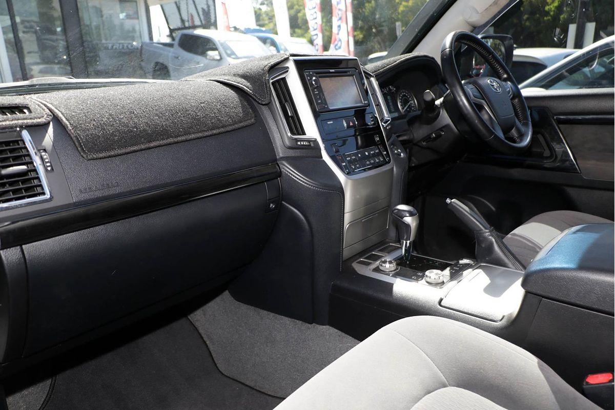2015 Toyota Landcruiser GXL URJ202R