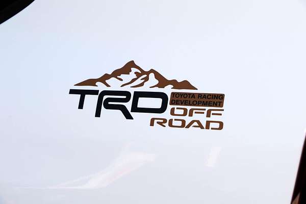 2015 Toyota Landcruiser GXL URJ202R