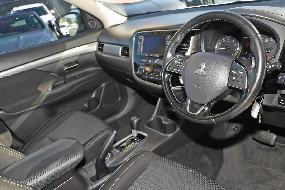 2016 Mitsubishi Outlander XLS ZK