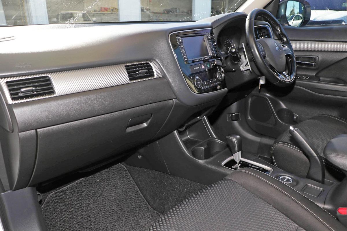 2016 Mitsubishi Outlander XLS ZK