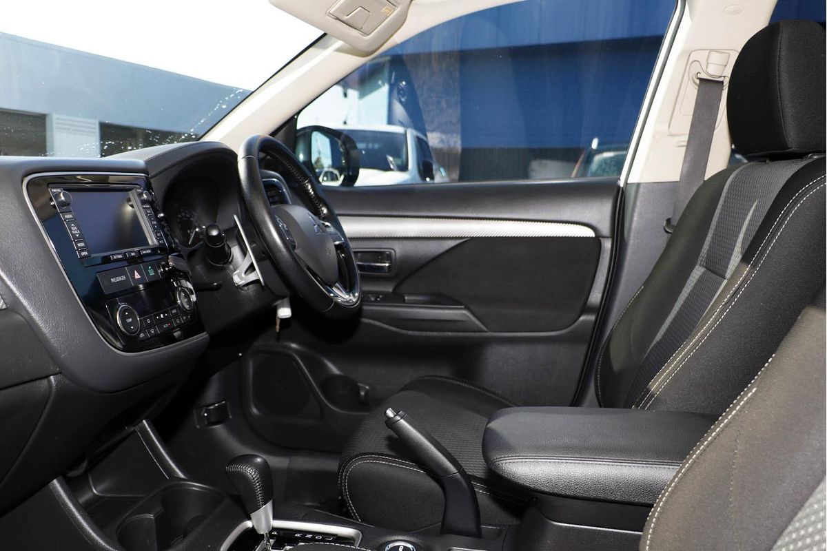 2016 Mitsubishi Outlander XLS ZK