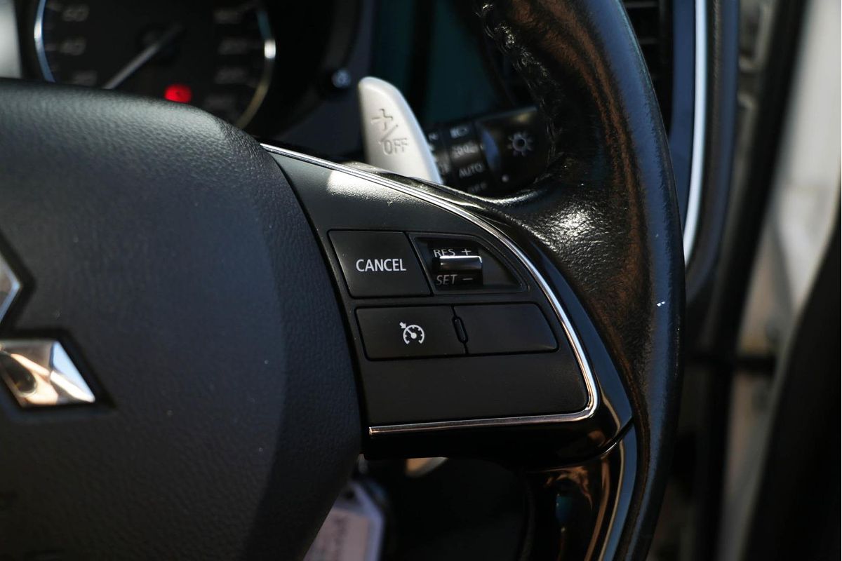 2016 Mitsubishi Outlander XLS ZK