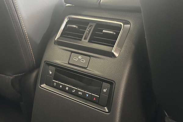 2024 Mazda CX-80 D50e Azami KL