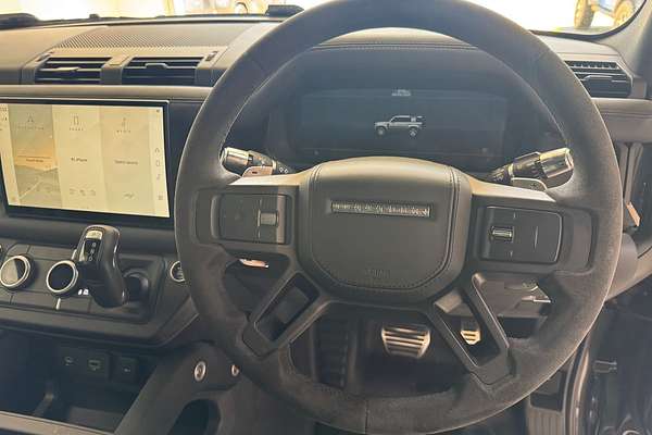 2021 Land Rover Defender 110 P525 V8 L663
