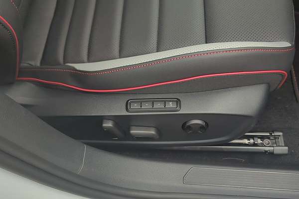 2025 Volkswagen Golf GTI 8.5