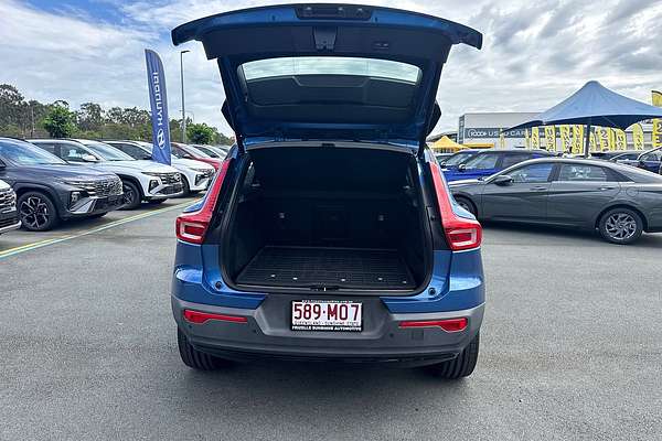 2020 Volvo XC40 T5 R-Design