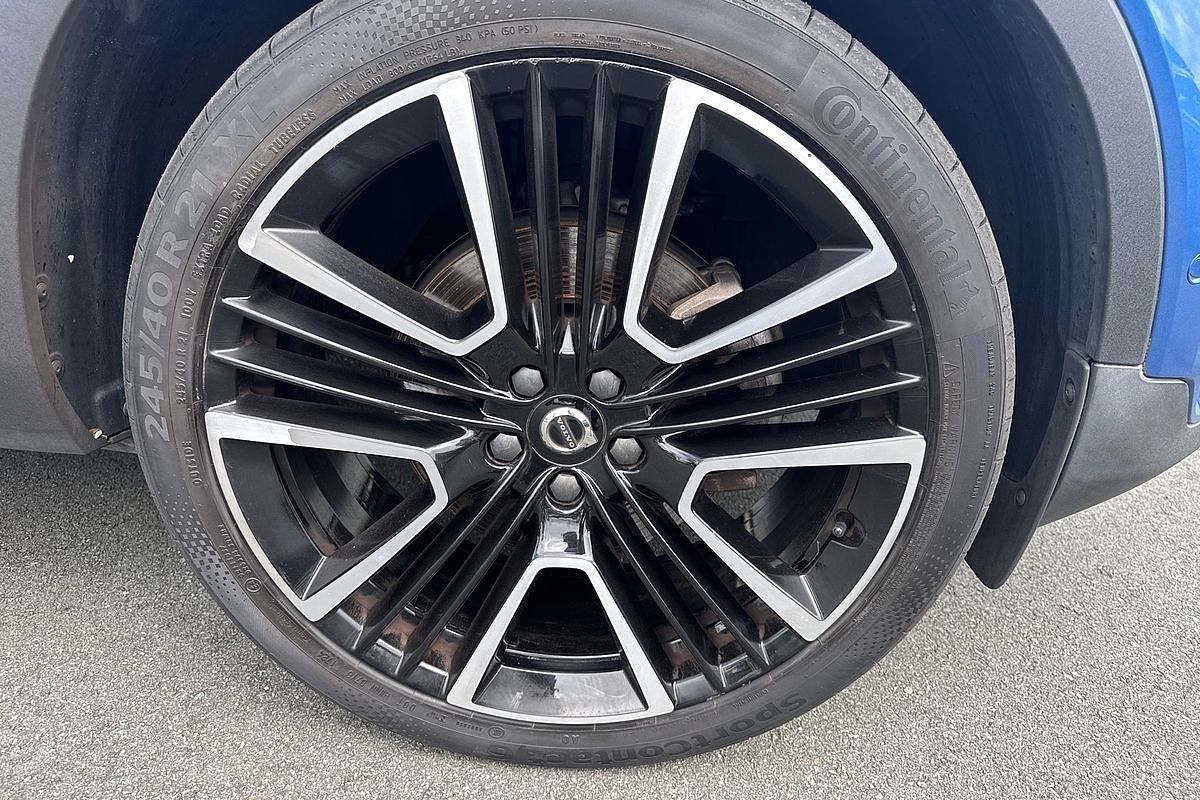 2020 Volvo XC40 T5 R-Design