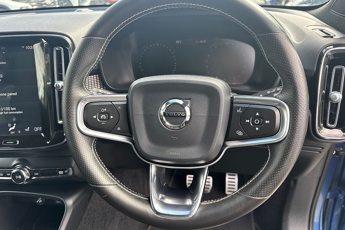 2020 Volvo XC40 T5 R-Design