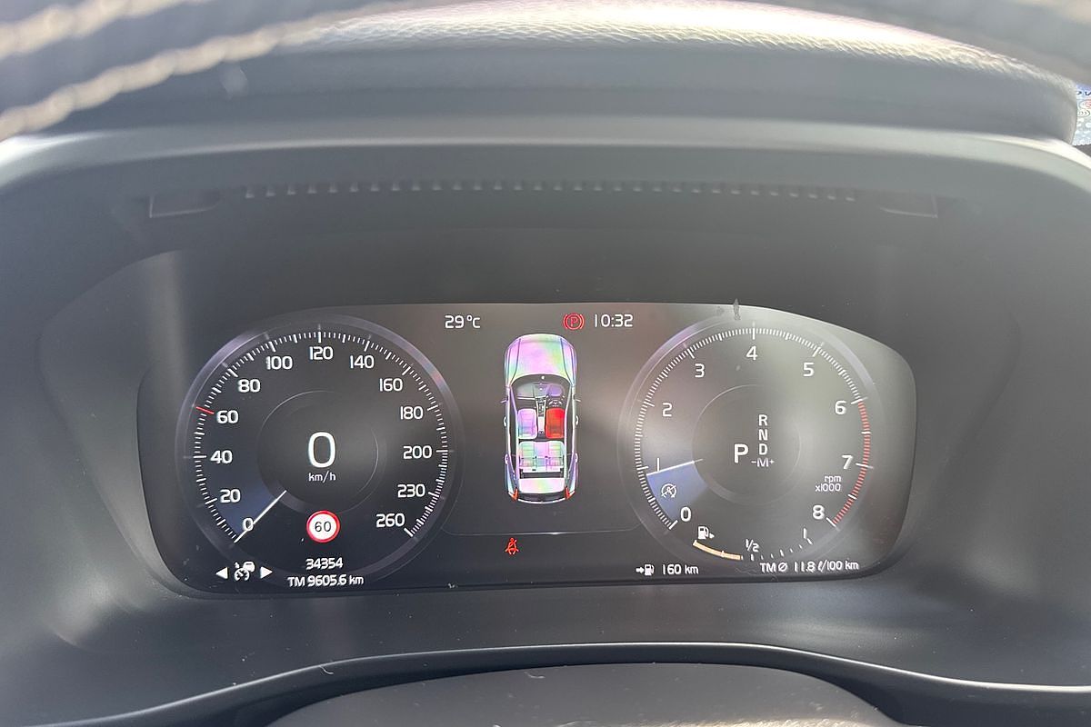 2020 Volvo XC40 T5 R-Design