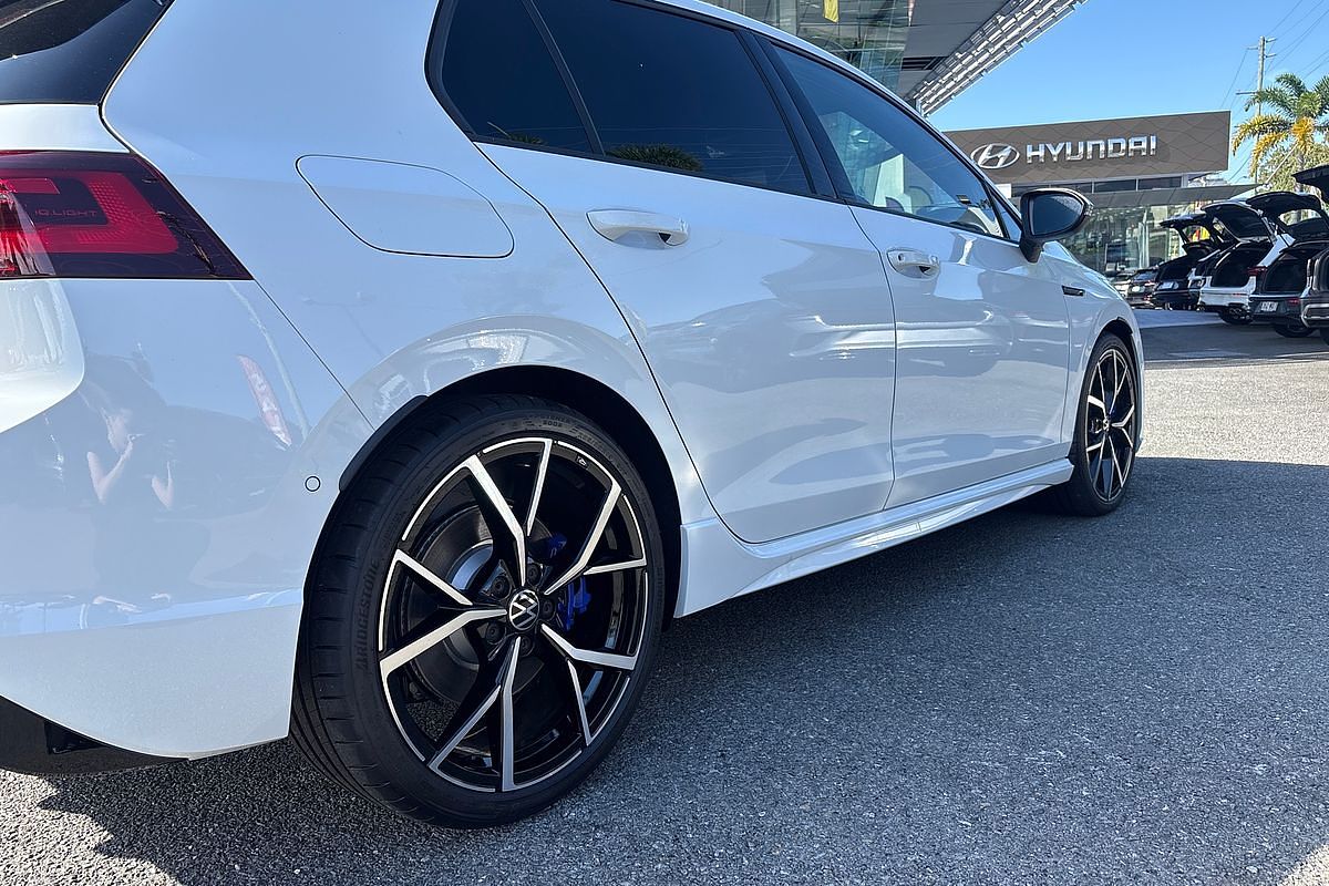 2024 Volkswagen Golf R 8