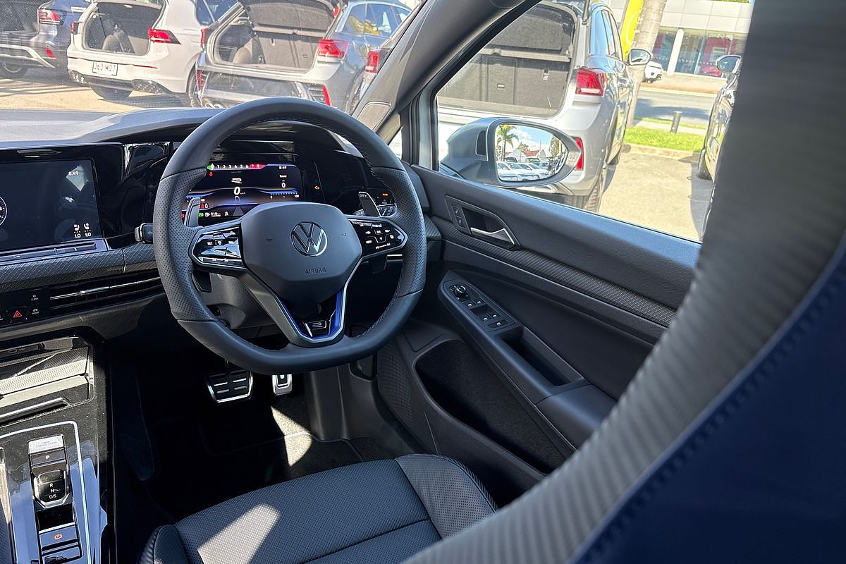 2024 Volkswagen Golf R 8