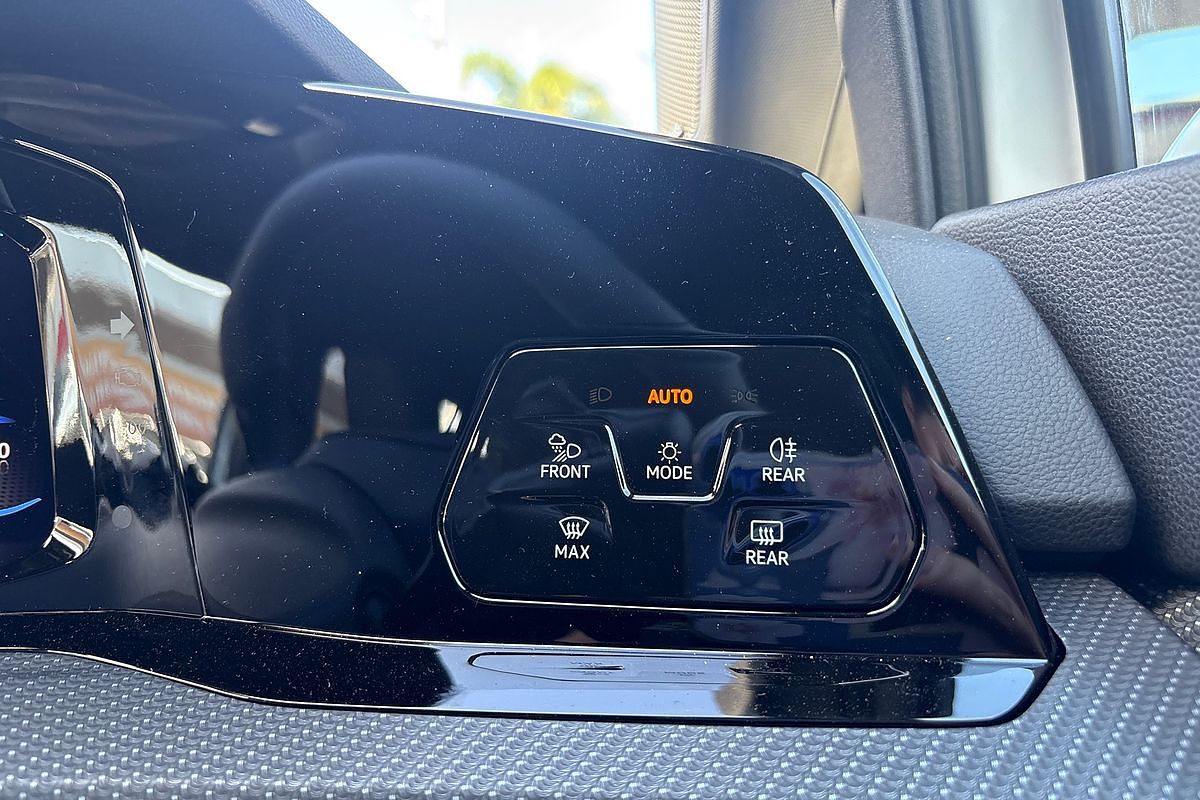2024 Volkswagen Golf R 8