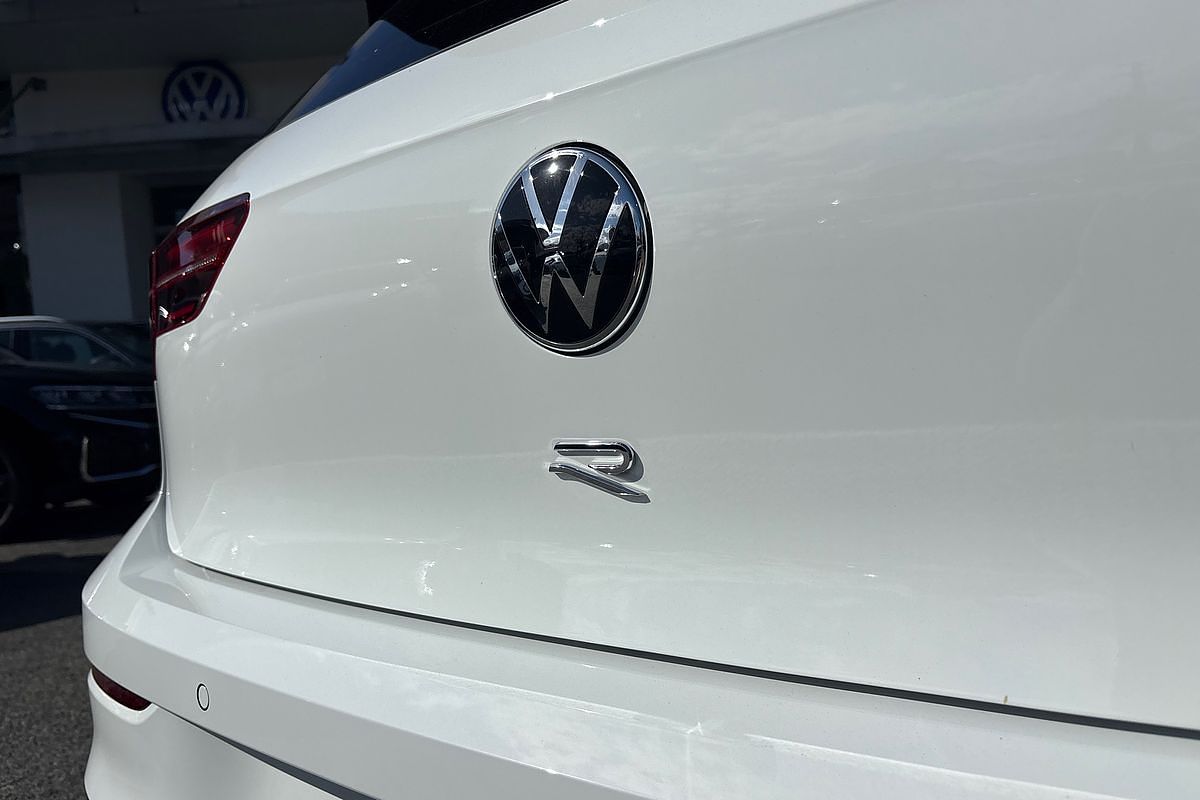 2024 Volkswagen Golf R 8