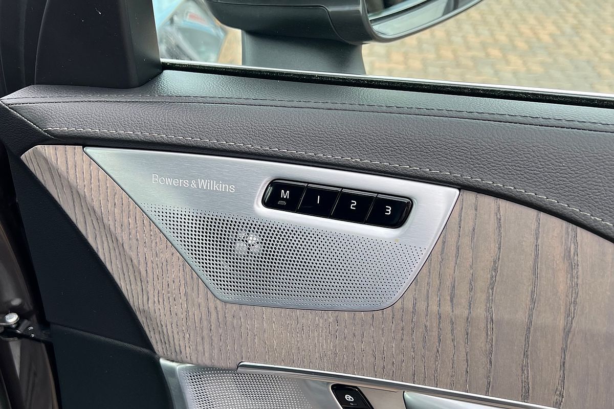 2023 Volvo XC90 Ultimate B6 Bright