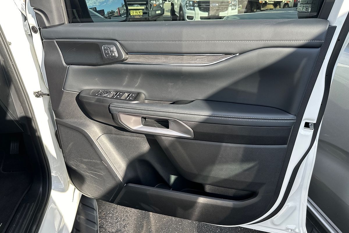 2025 Ford Everest Platinum