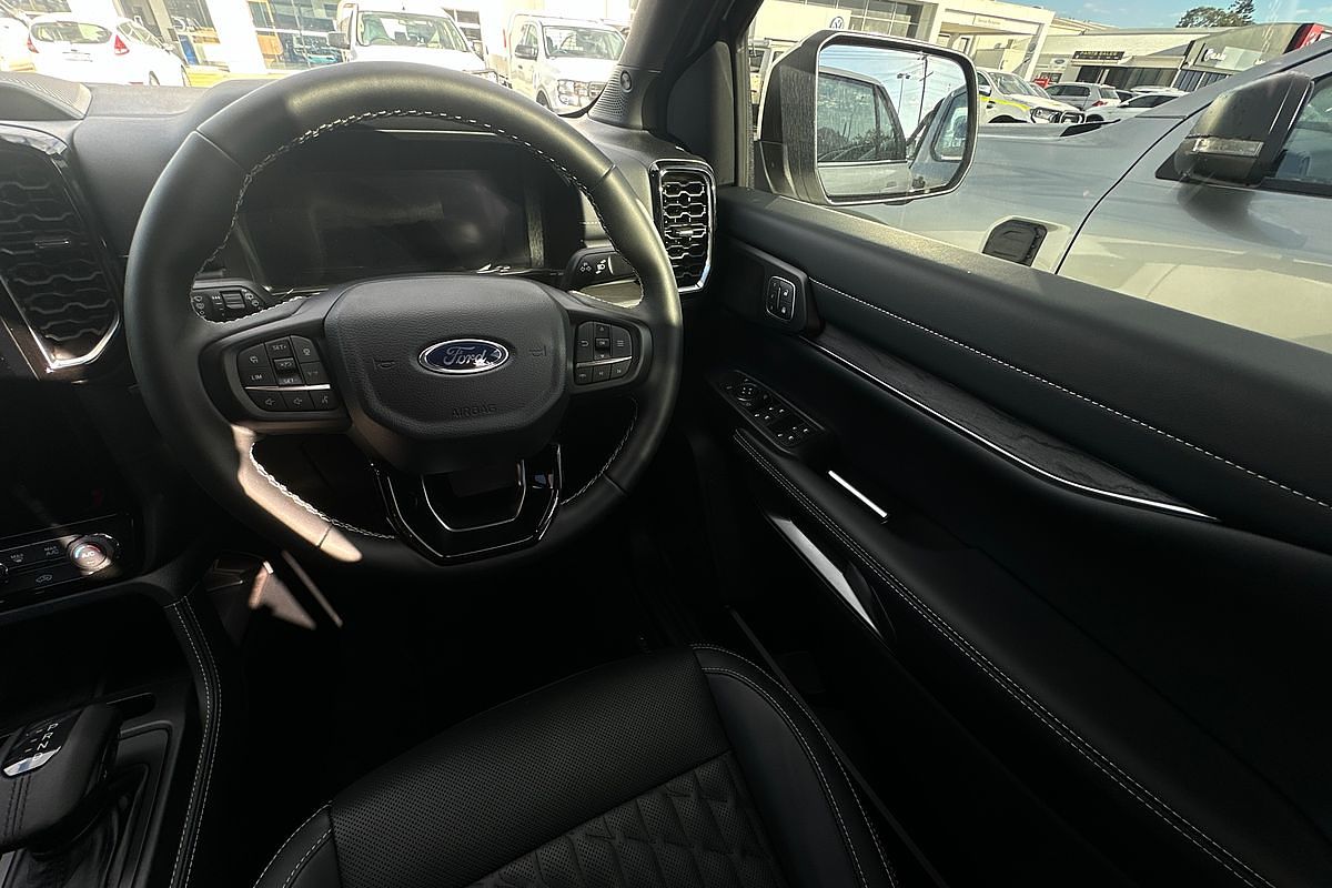 2025 Ford Everest Platinum 3.0L
