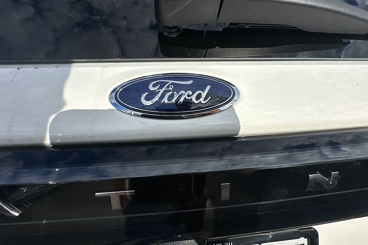 2025 Ford Everest Platinum 3.0L