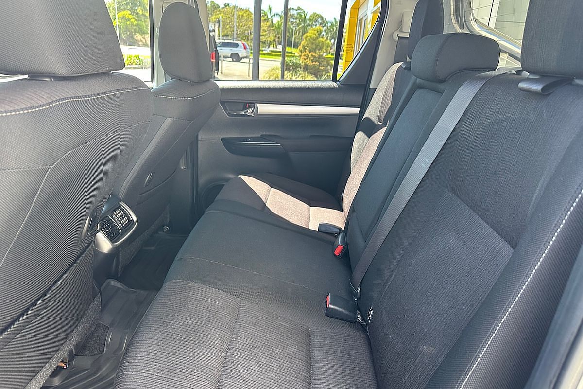 2017 Toyota Hilux SR5 GUN126R 4X4