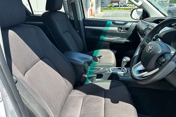 2017 Toyota Hilux SR5 GUN126R 4X4