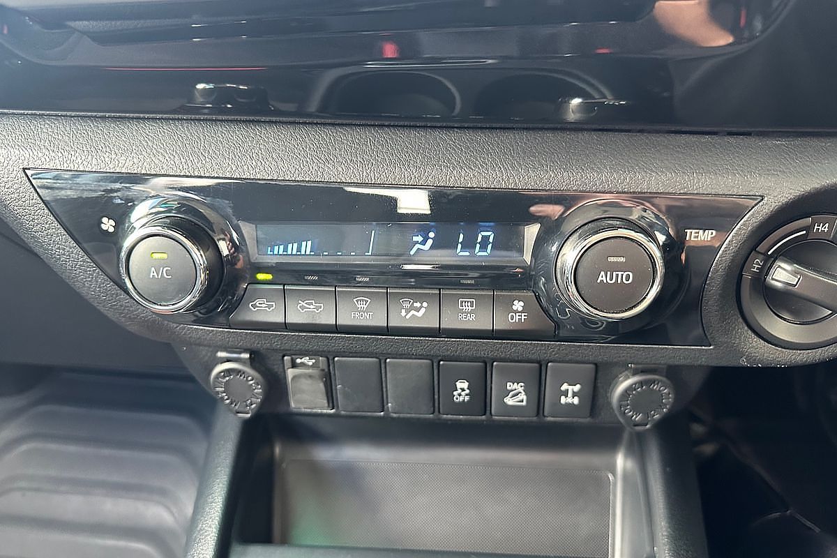 2017 Toyota Hilux SR5 GUN126R 4X4