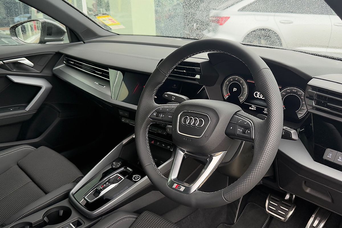2024 Audi A3 35 TFSI S line GY