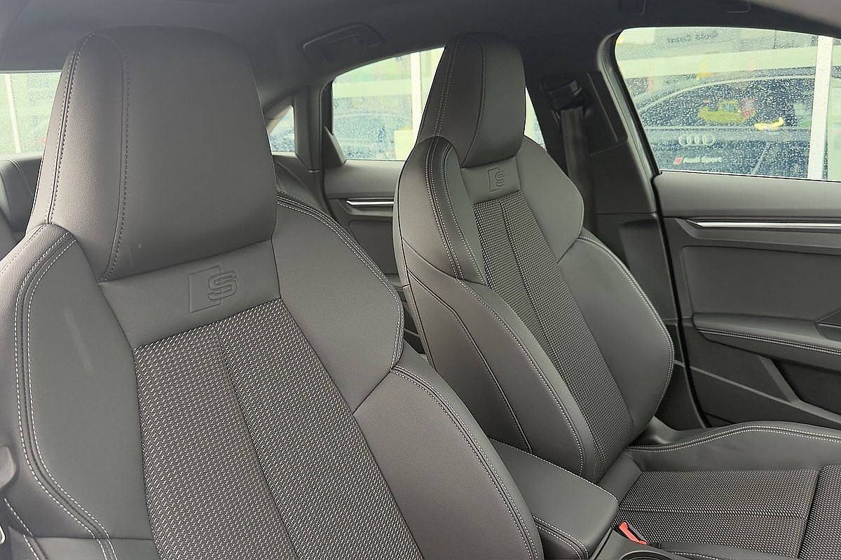 2024 Audi A3 35 TFSI S line GY