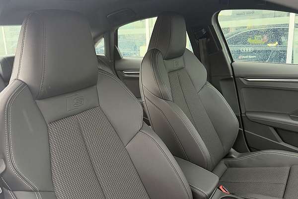 2024 Audi A3 35 TFSI S line GY