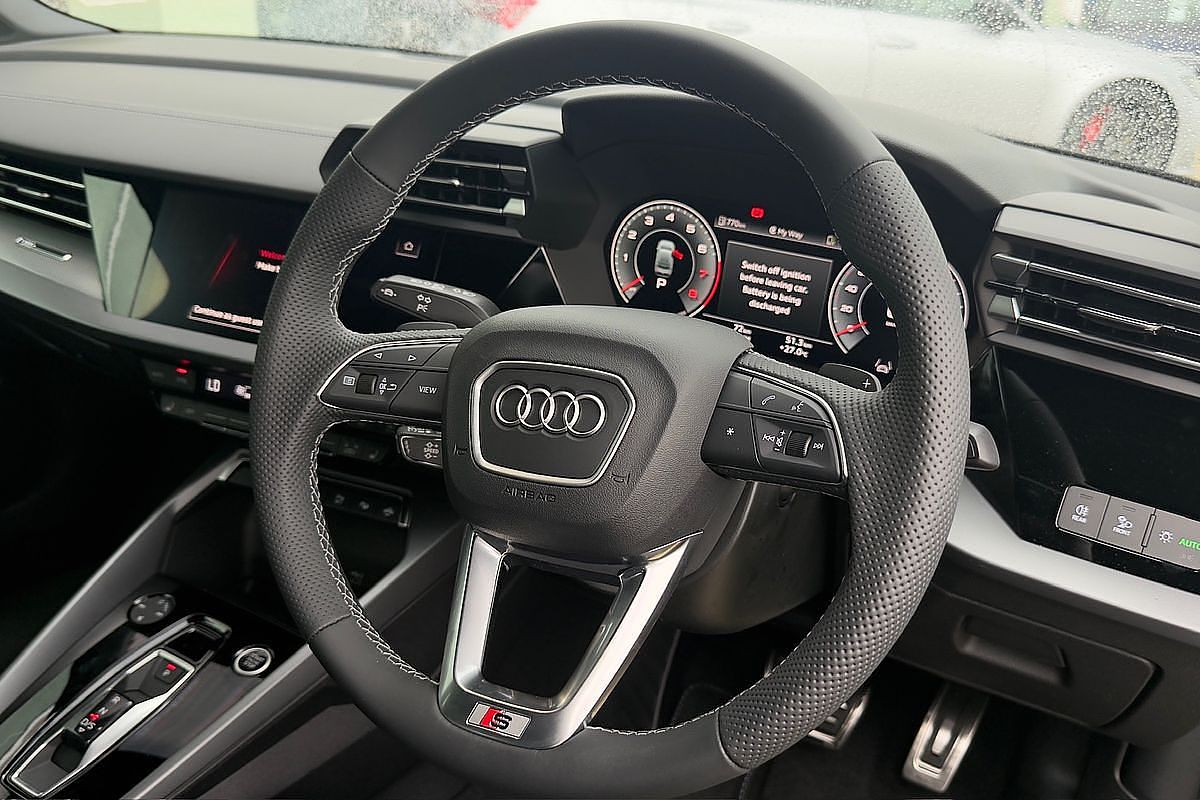 2024 Audi A3 35 TFSI S line GY