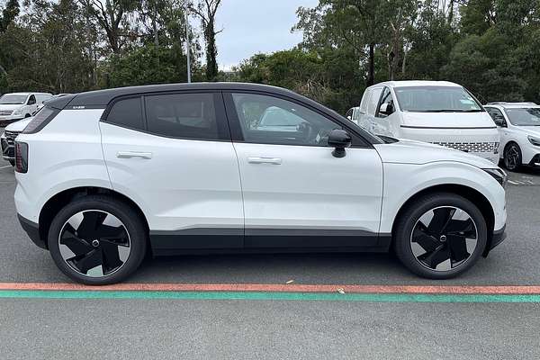 2024 Volvo EX30 Single Motor Extended Range Plus