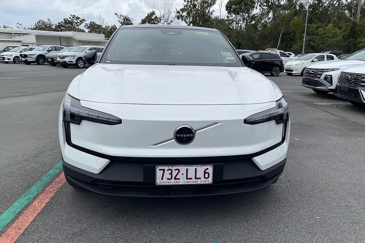 2024 Volvo EX30 Single Motor Extended Range Plus