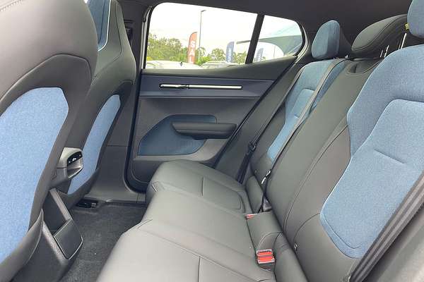 2024 Volvo EX30 Single Motor Extended Range Plus