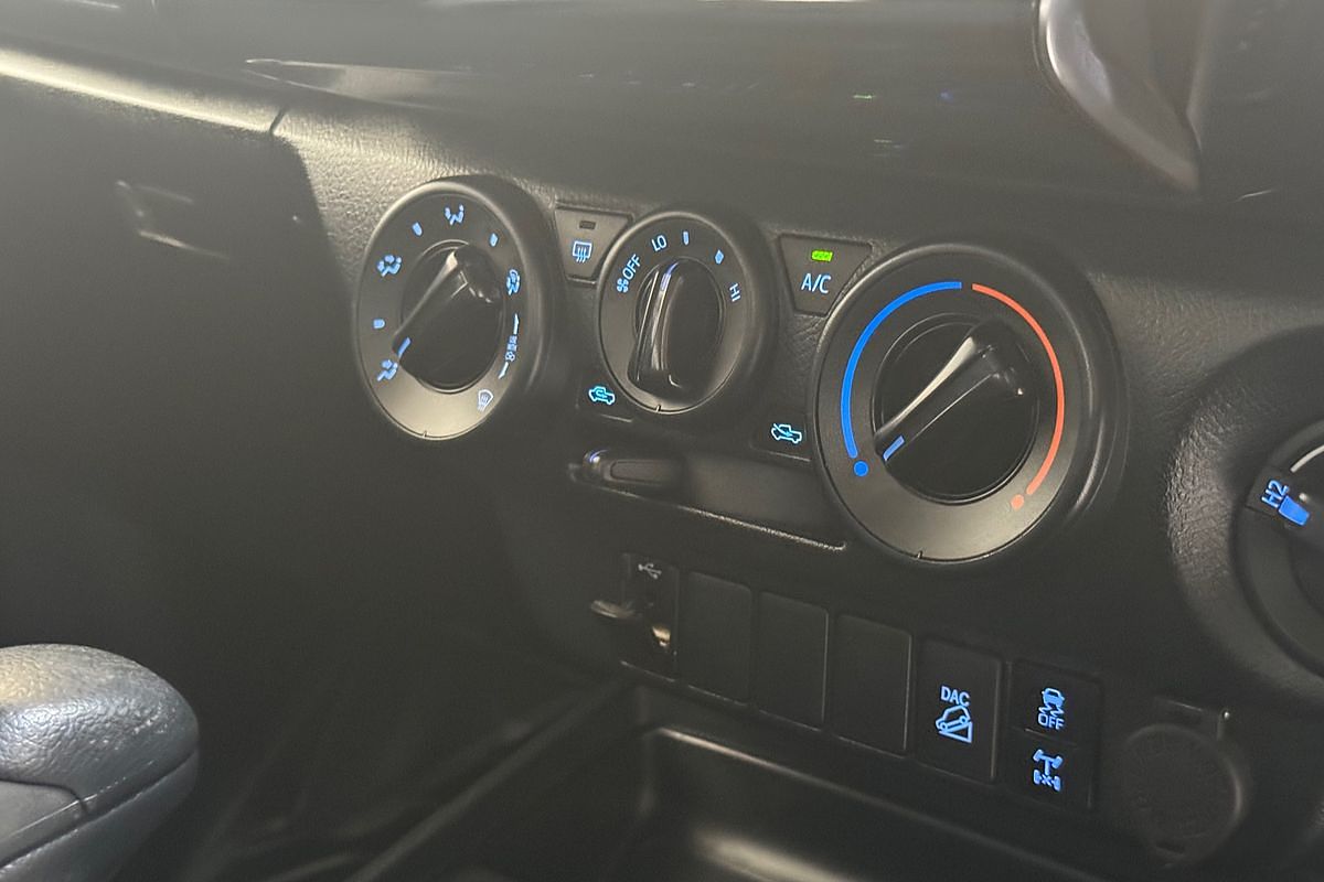 2020 Toyota Hilux SR GUN126R 4X4