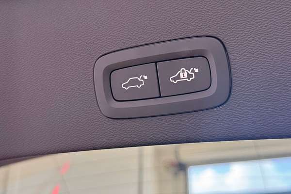 2023 Volvo C40 Recharge