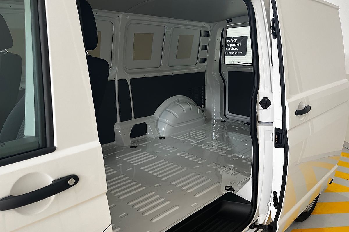 2024 Volkswagen Transporter TDI450 T6.1 LWB