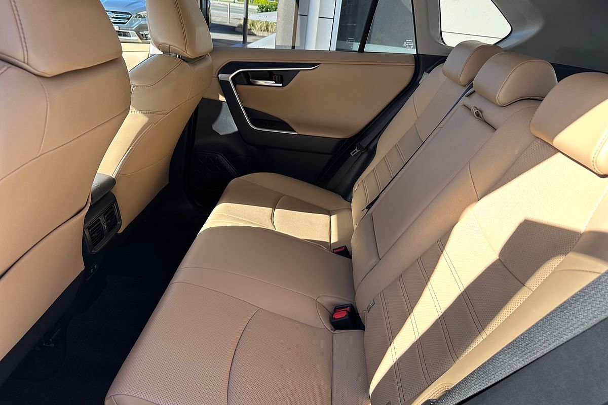 2022 Toyota RAV4 Cruiser AXAH52R