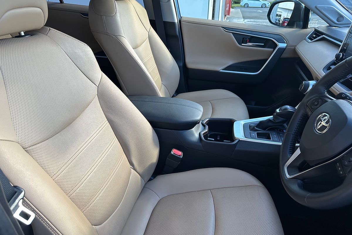 2022 Toyota RAV4 Cruiser AXAH52R