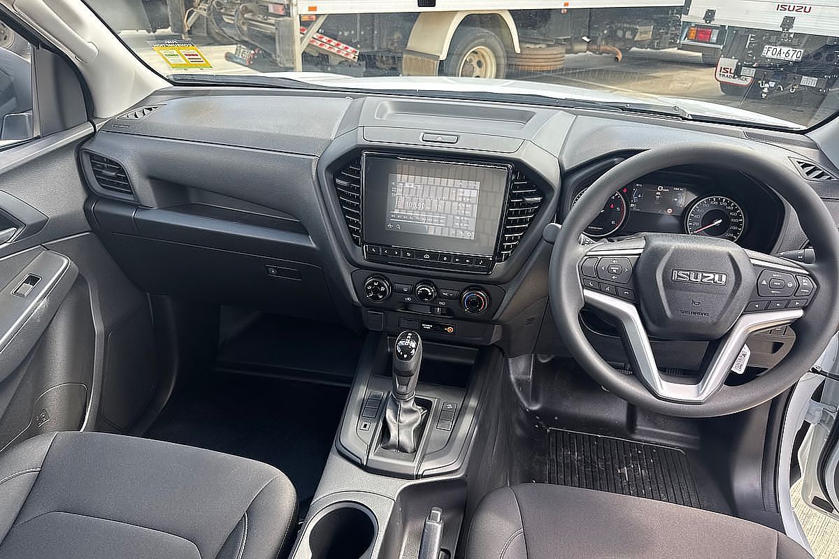 2024 Isuzu D-MAX SX High Ride Rear Wheel Drive