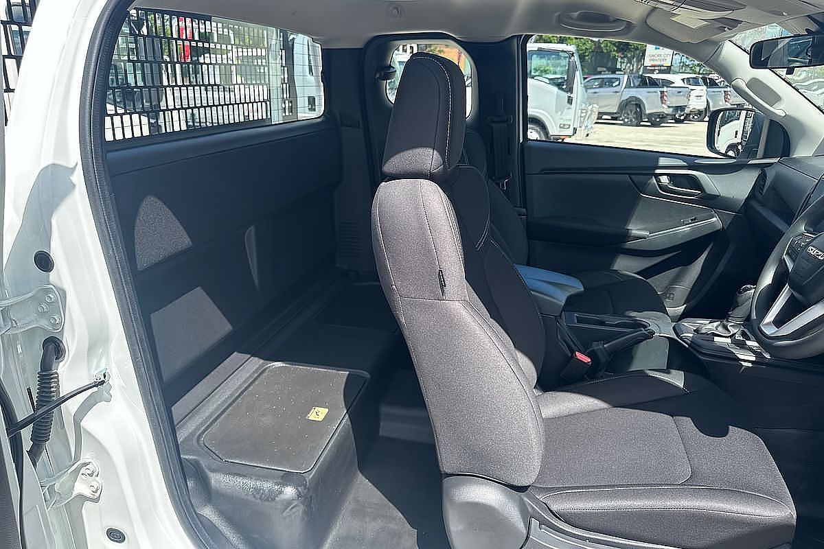 2024 Isuzu D-MAX SX High Ride Rear Wheel Drive