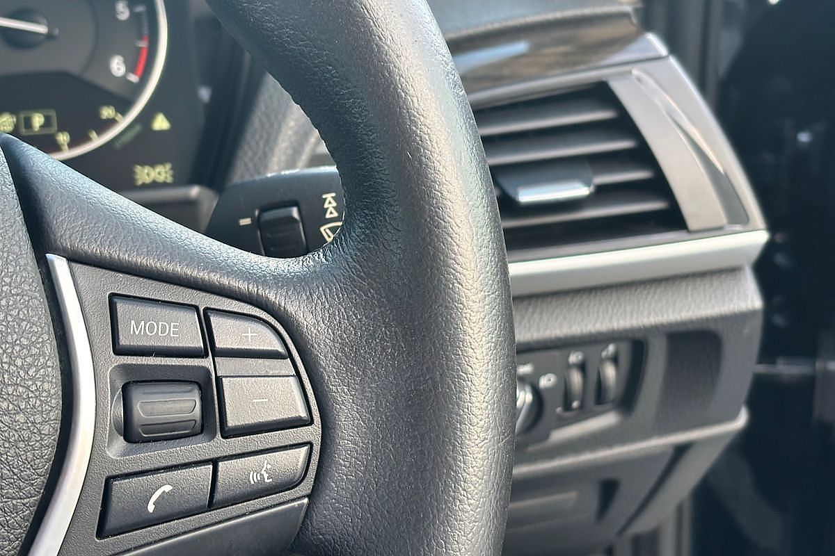 2015 BMW 1 Series 118d Urban Line F20 LCI