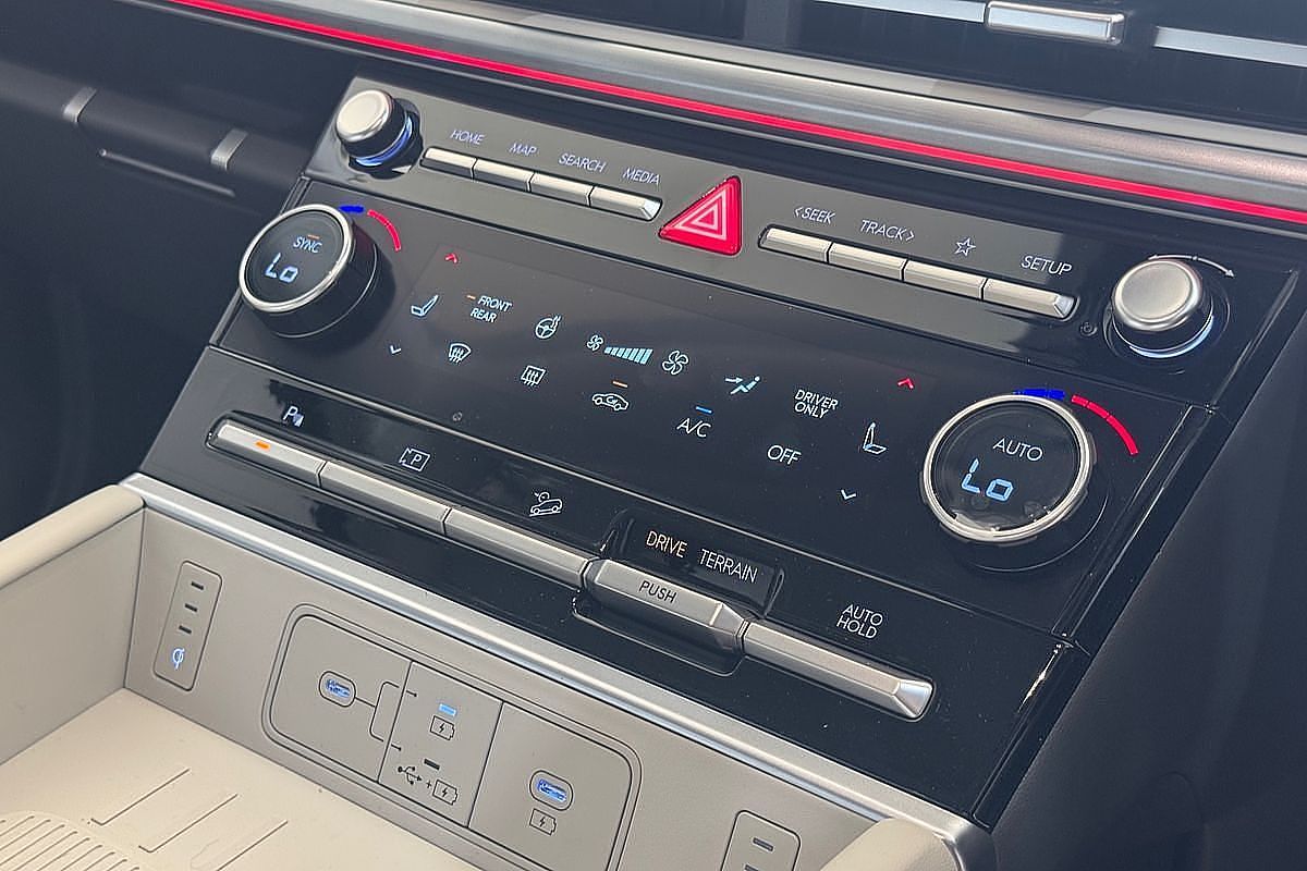 2023 Hyundai Santa Fe Hybrid Elite TM.V4