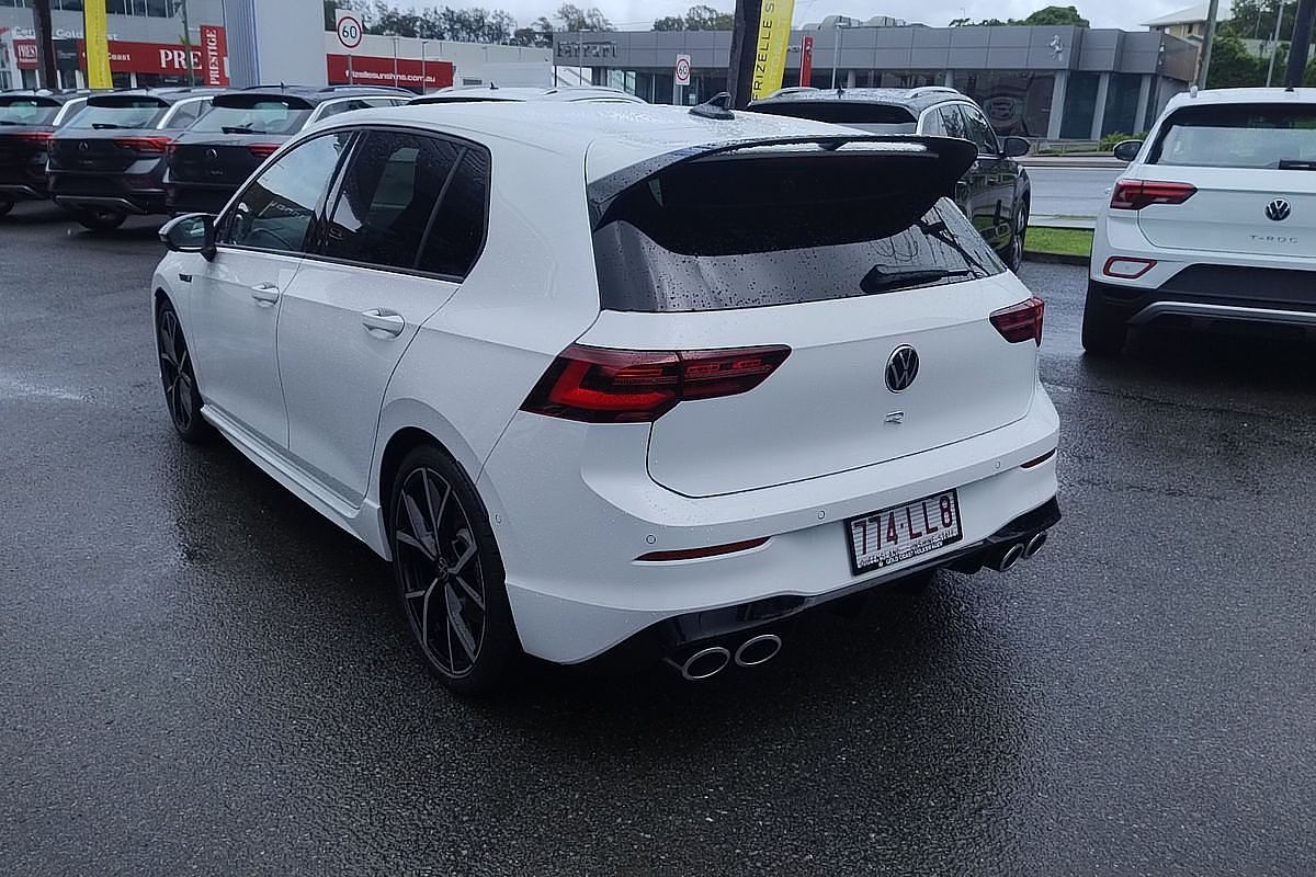 2024 Volkswagen Golf R 8