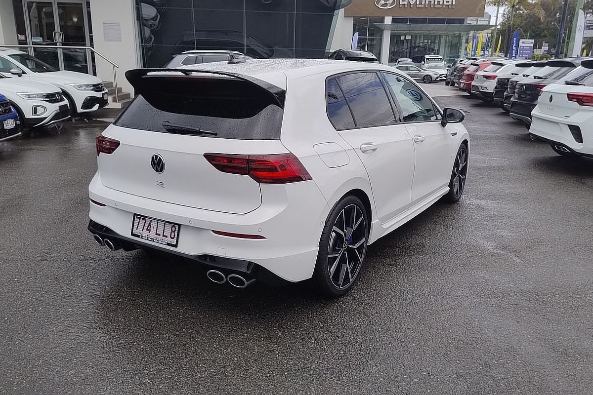 2024 Volkswagen Golf R 8