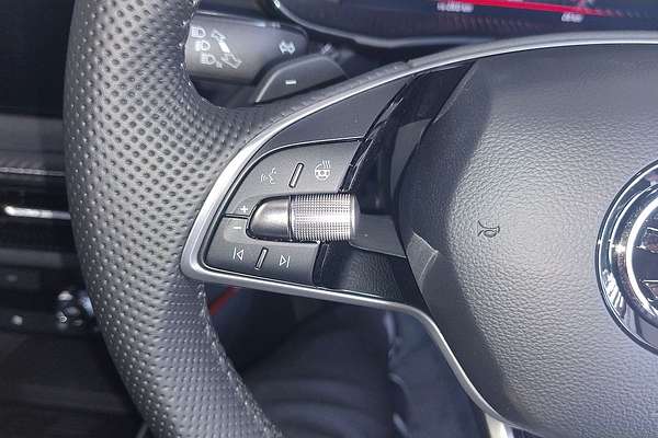 2024 Volkswagen Golf R 8