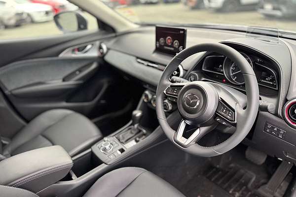 2025 Mazda CX-3 G20 Akari DK