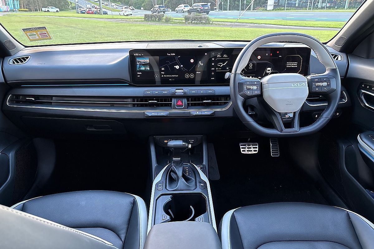 2025 Kia K4 GT-Line CL4m