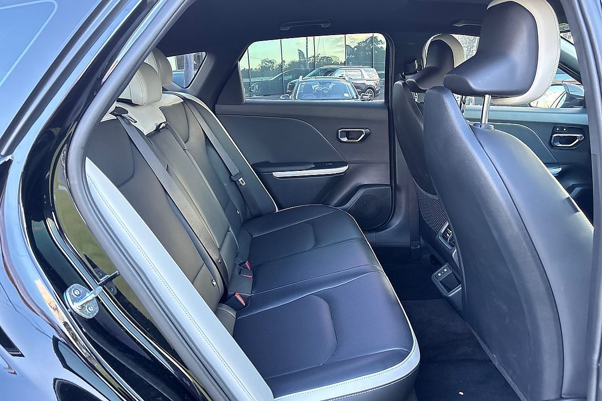 2025 Kia K4 GT-Line CL4m